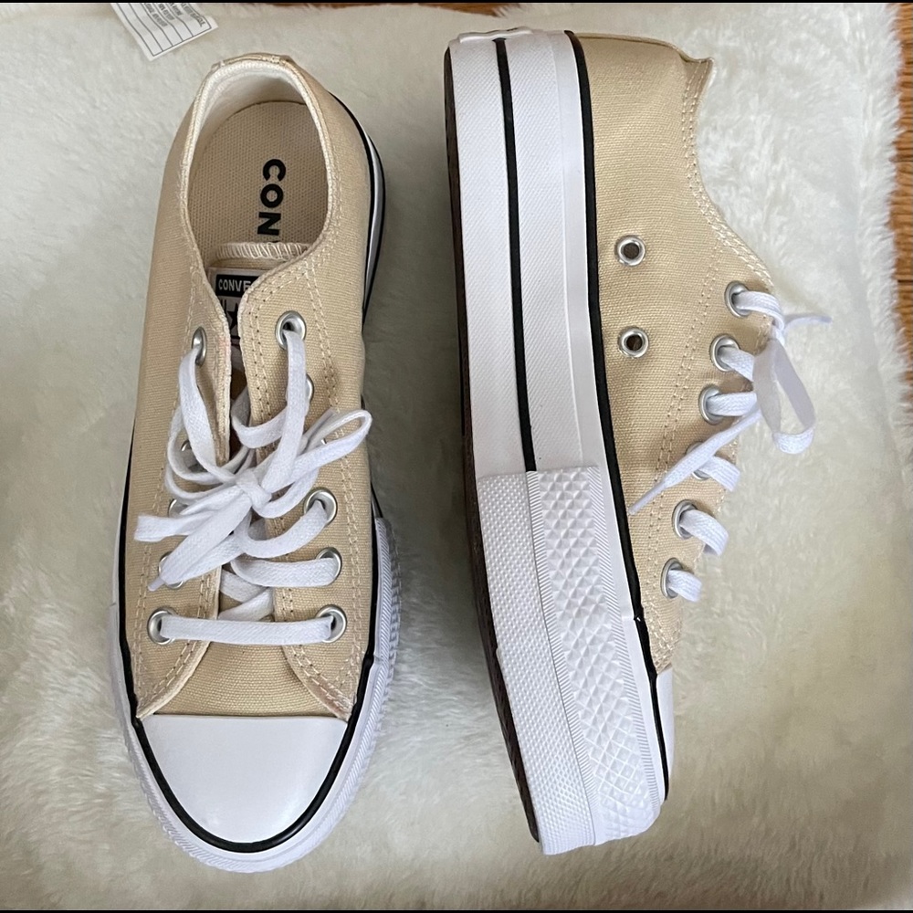 Brand New Converse 5.5W